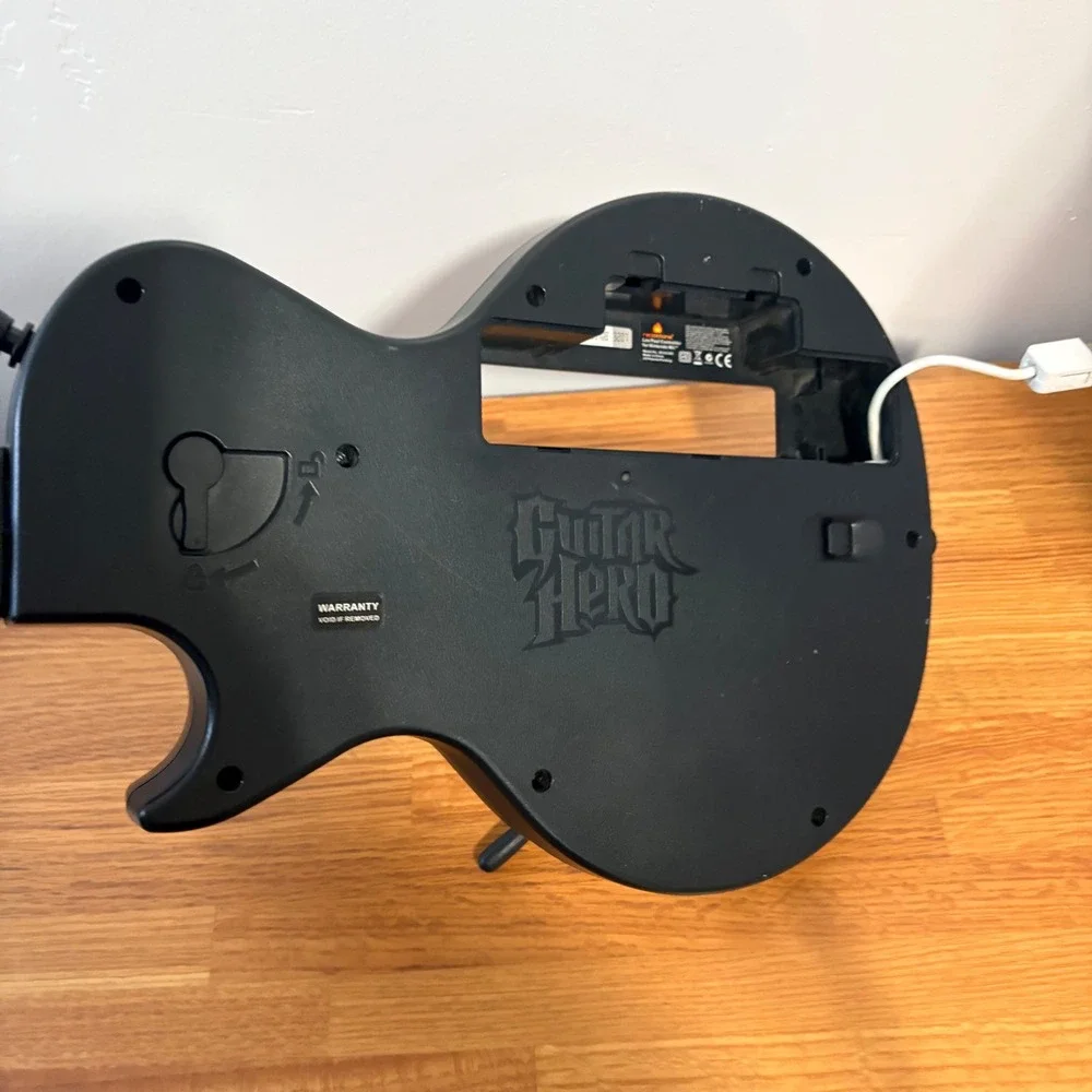 RedOctane Guitar Controller Gibson Les Paul Wii White Works No Cover No Strap